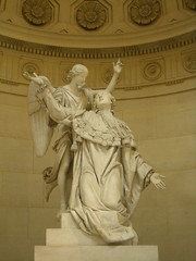 Statue de Louis XVI soutenu par un ange