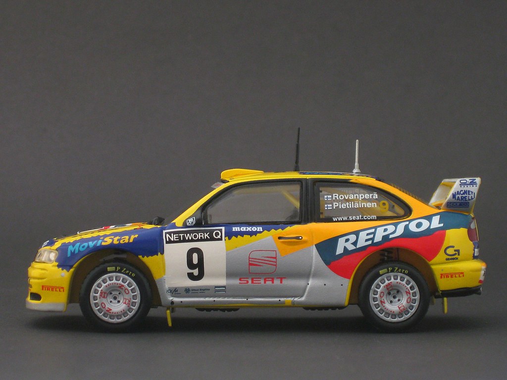 Miniature Seat Cordoba WRC E2 - Safari Rallye 2000 - Échelle 1/43 Par SKID - État D'occasion (défauts)