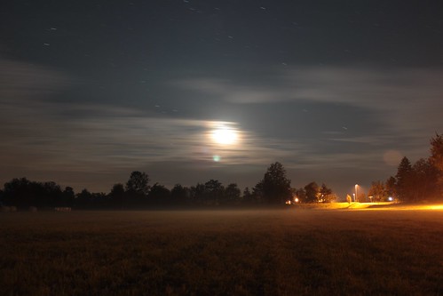 herbst langzeitbelichtung mond moon nebel astrofotografie himmelsfotografie