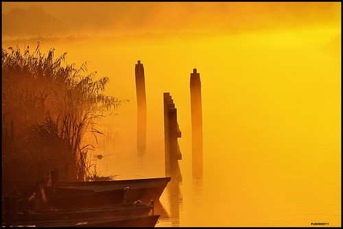 Hoog-Keppel/Eldrik; yellow sunrise at river "de Oude IJssel" by F. van Daalen, achterhoek d90 hoogkeppel oudeijssel 100commentgroup eldrik