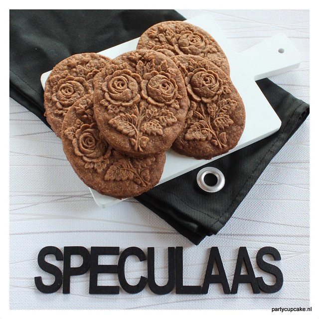 Speculaas made with a springerle mould