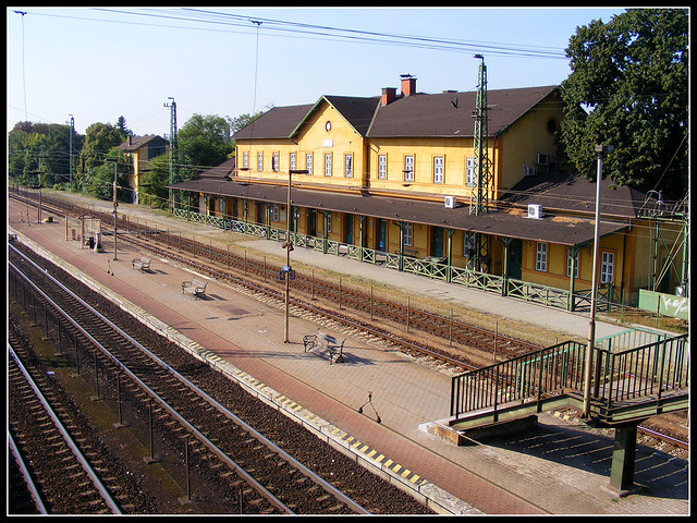 Railway station in Tata / Vasútállomás, Tata