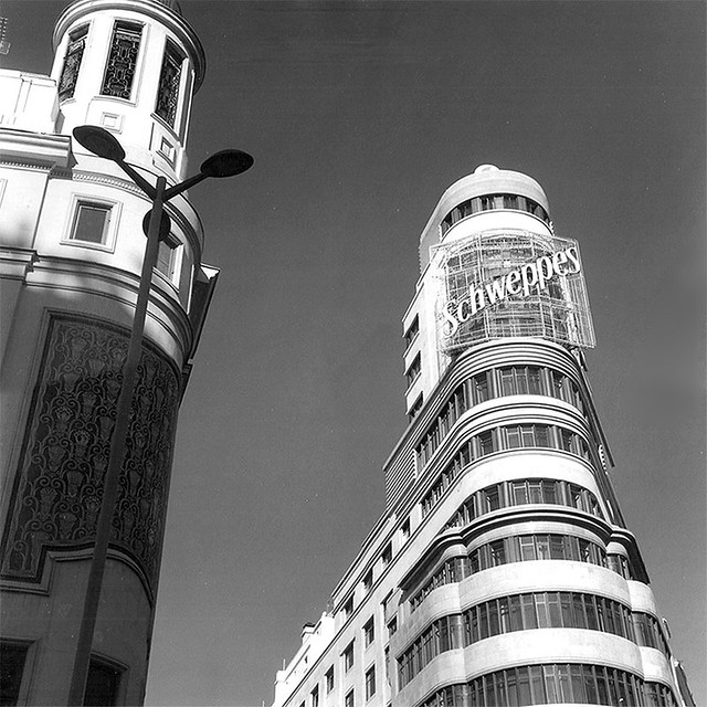 Una ruta por Madrid, plaza de Callao. (papel)
