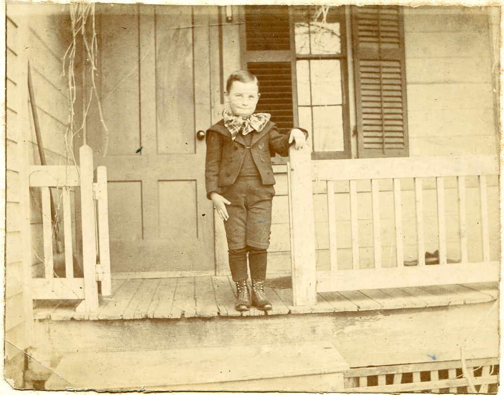 Vintage 5 x 7 original photography Little boy smiling Bow-tie Collector piece 40/'s Portrait