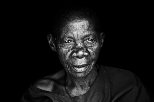 Lendu woman at the doorstep of her house - DR CONGO -