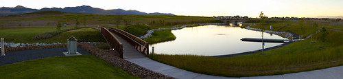 Two Bridges Sunset Panorama by Photo Dean, <a href="http://www.flickr.com/photos/21202433@N08/sets/72157627599745515/with/6170427297/">Daybreak