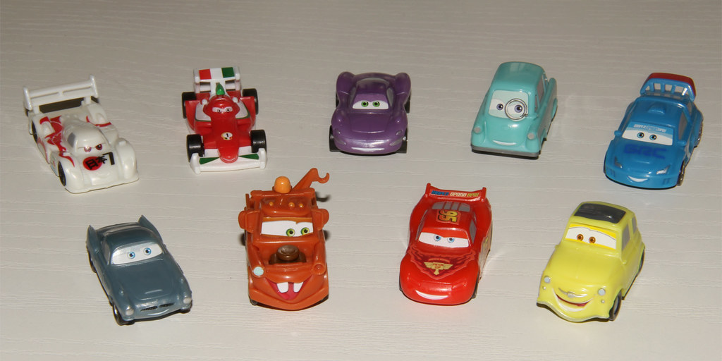 Kinder car. Киндер Тачки 2 Джой профессор цундап. Киндер Джой Тачки 2. Киндер сюрприз Disney cars 2. Disney Pixar cars Киндер сюрприз.