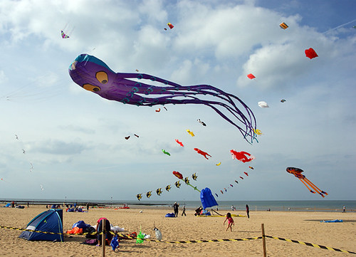 Kites Over Margate 2 Kind Of Strange Having A Giant Octop Flickr kites-over-margate-2-kind-of-strange-having-a-giant-octop-flickr