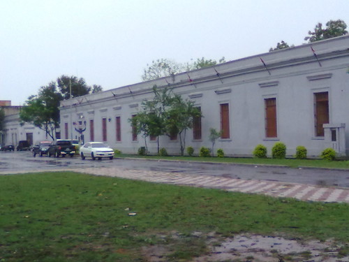 Edificio de la Gobernación. Villa Hayes | by robertohstark