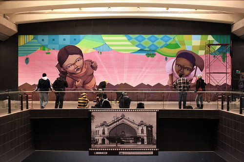 Mural Estacion de Metro, Santiago Chile 2011. | Foto; Margar