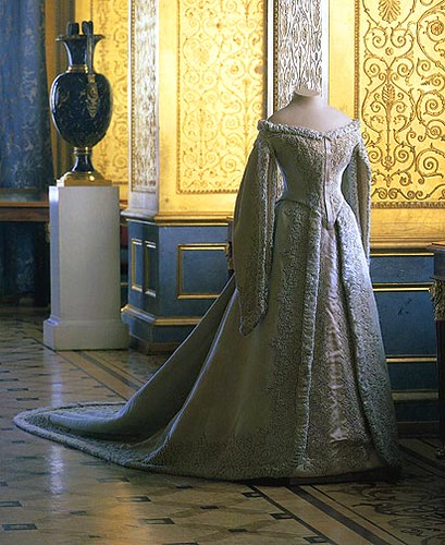 Russian Court Dress | Ceremonial Court Dress Empress Alexand… | Flickr