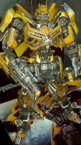Transformers Dual Model Kit Bumblebee | by evanemesis
