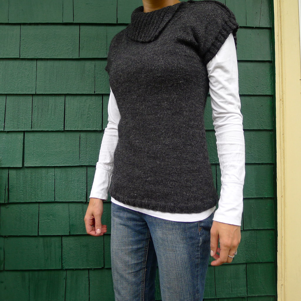 Plain & Simple Pullover | Katie Schumm | Flickr