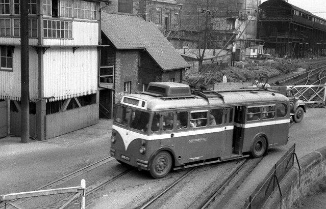 syks - mexborough x swinton trolleybus 39 on denaby crossing JL