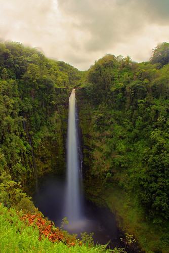 longexposure hawaii waterfall le akakafalls ndfilters mikekline michaelkline notkalvin notkalvinphotography
