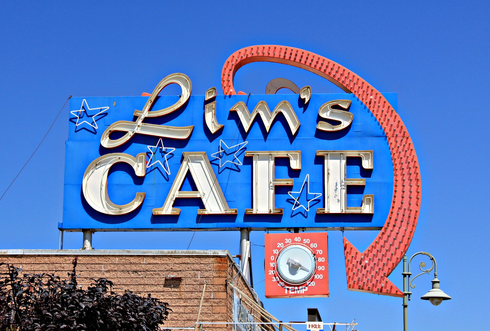 Lim's Cafe - 592 North Market Street, Redding, California U.S.A. - August 20, 2011