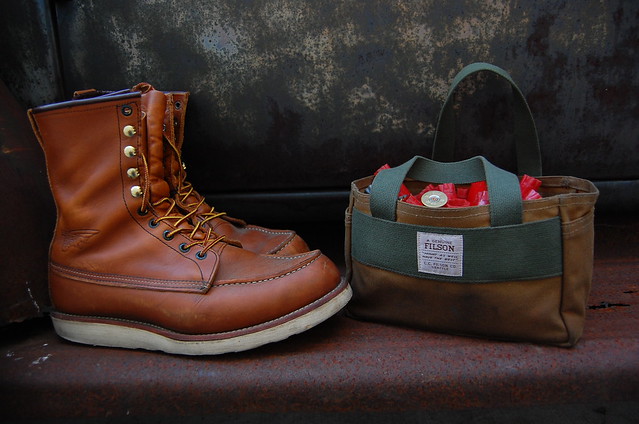 Red Wing 877 boots Filson shell bag