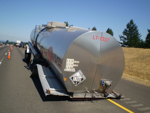 Tanker Trailer Separated from its Tractor