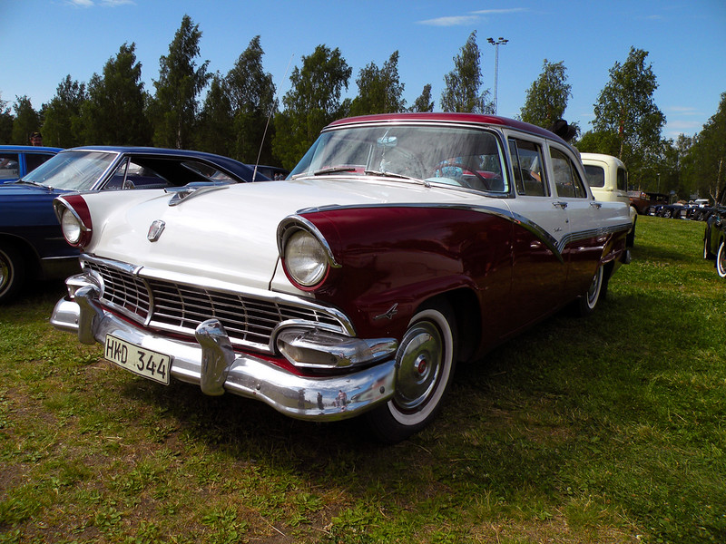Ford Fairlane – 1956