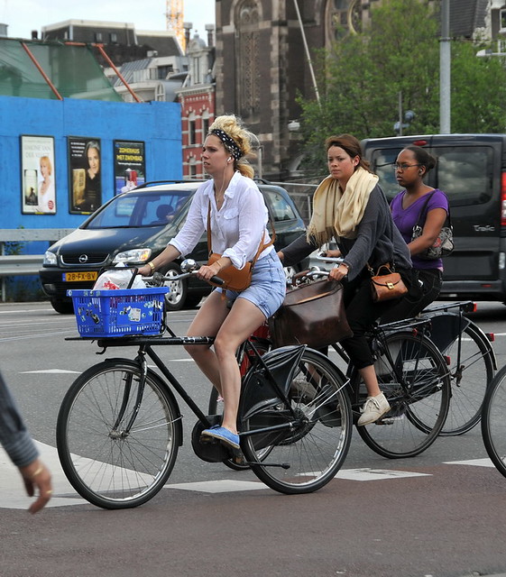 'Vrouw op zijn fiets' | FaceMePLS | Flickr