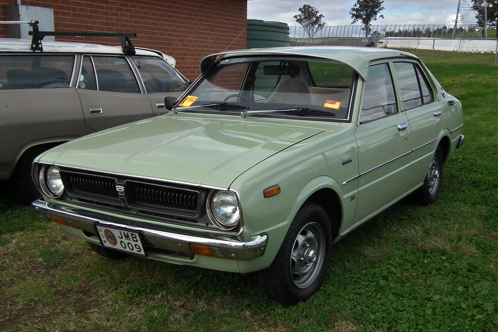Image of 1976 Toyota Corolla KE30 SE sedan