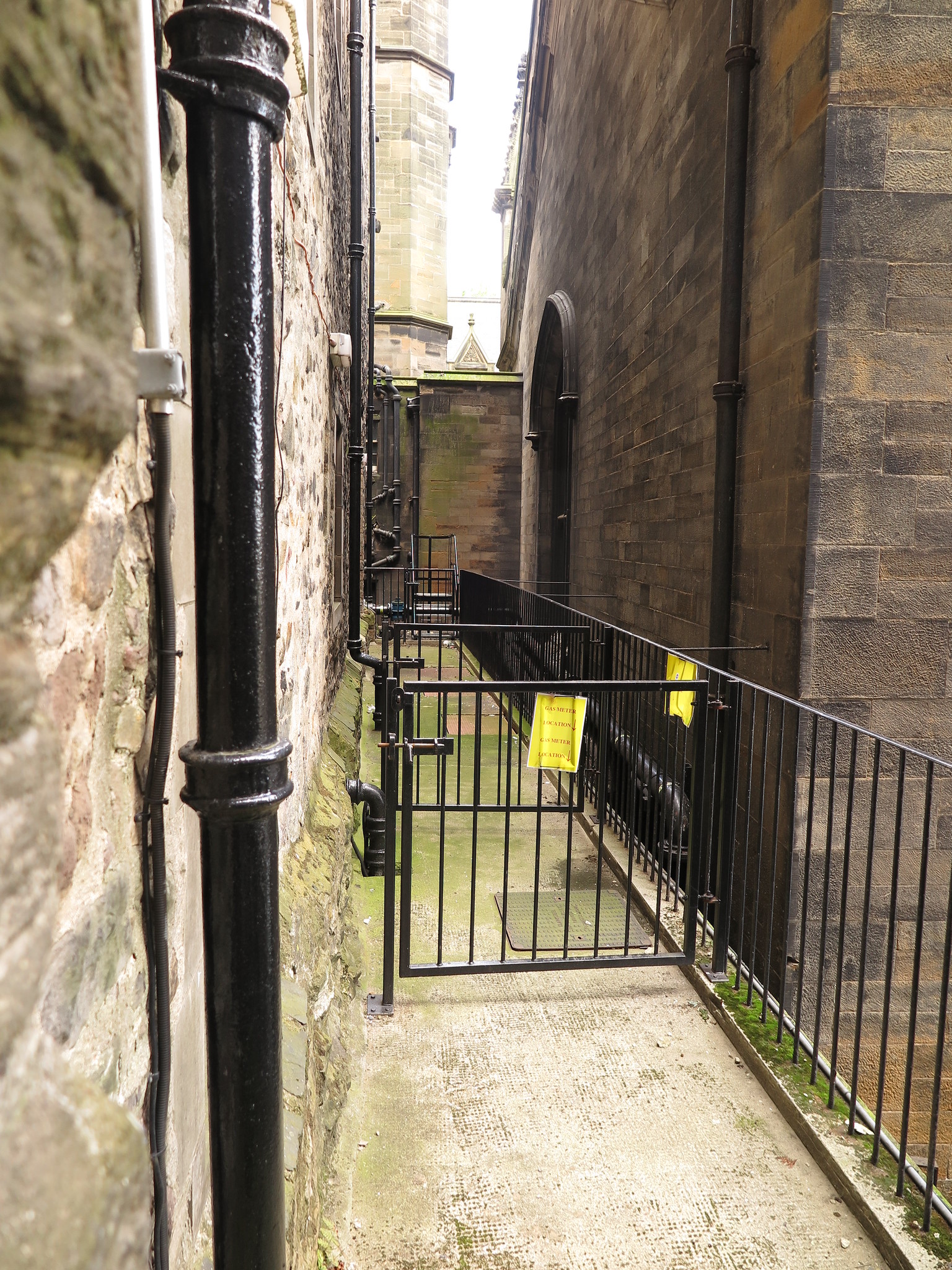 {Day 1} (Edinburgh)