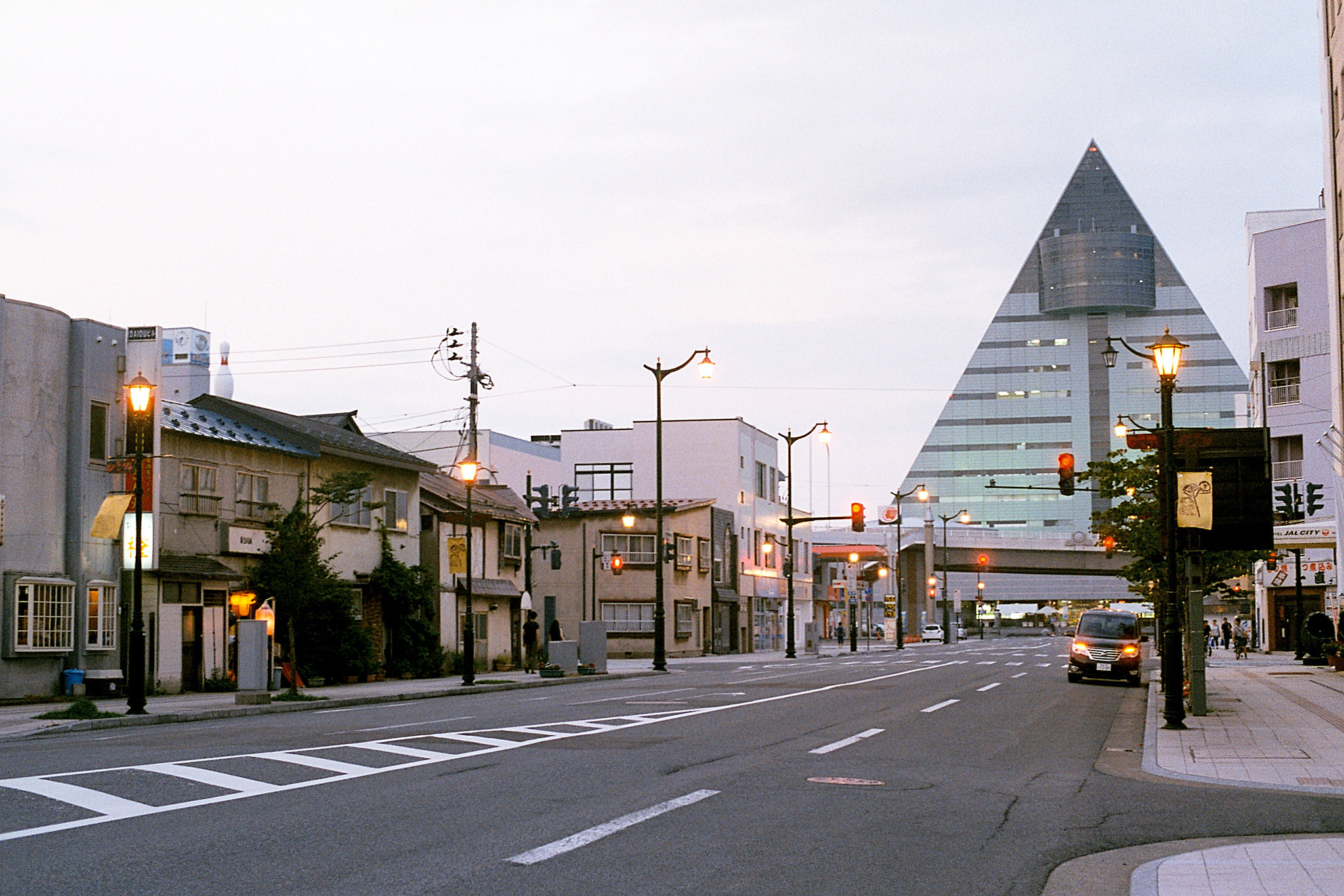 青森県観光物産館 Aomori