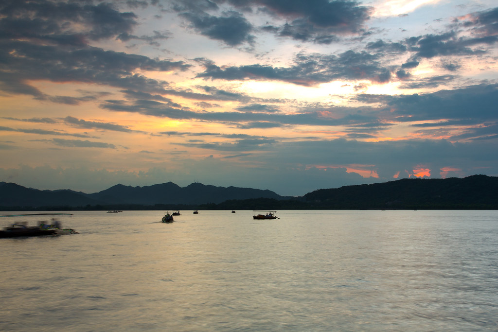 Hangzhou Sunset | West Lake; CPL, 8-stop GND, light sprinkli… | Flickr