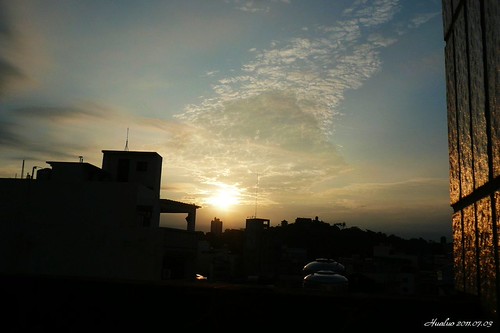 P1120985 by 花落, sunrise 日出 彰化市