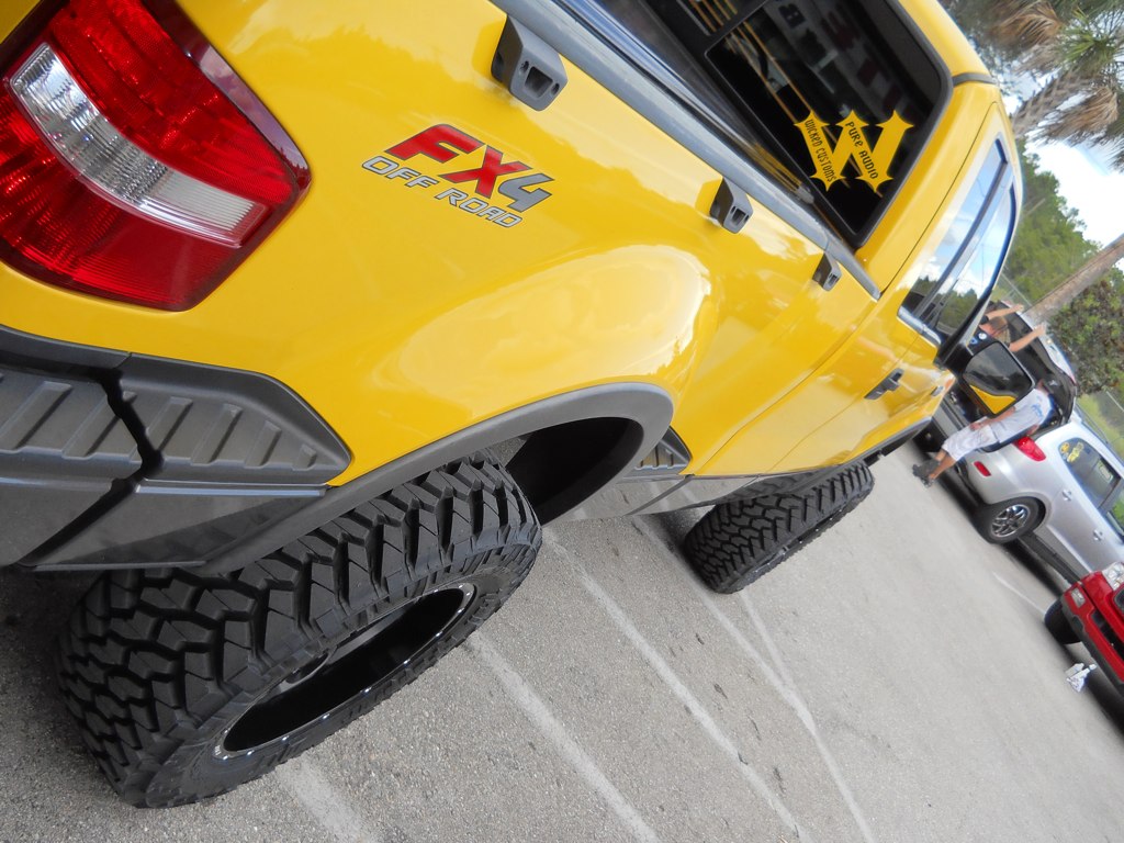 DSCN0168 | 6" Wicked Suspension yellow Lift, 35" Nitto Tires… | Flickr