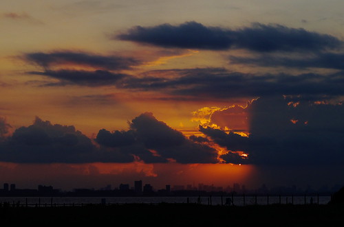 sunset japan clouds chiba 雲 tokyobay makuhari 幕張 千葉 東京湾 夕焼