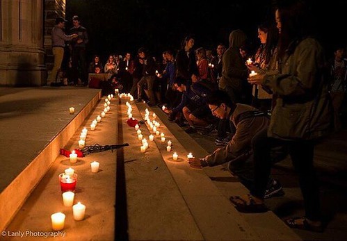 ICYMI Students hosted a vigil for victims of terrorist attacks in Beirut and Paris at Duke Chapel. (???? credit: @lanly_jin via @documentduke360) #Duke360
