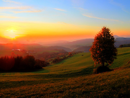 IMG_6910_1_2_tonemapped.tif by talkrabb, Sonnenaufgang im Hegau