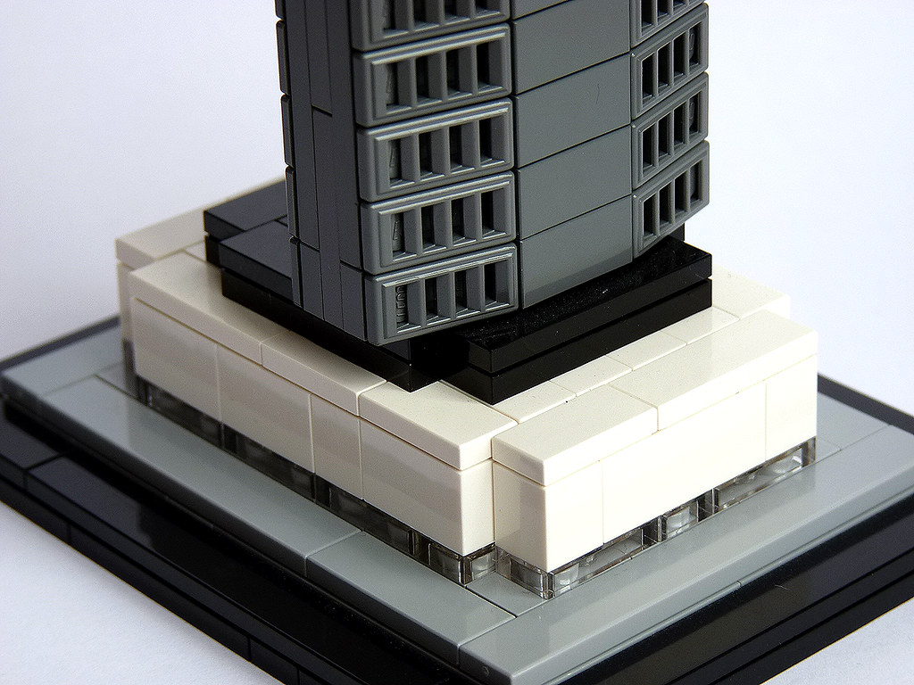 LEGO Architecture MOC: Metlife Building 02, NY City