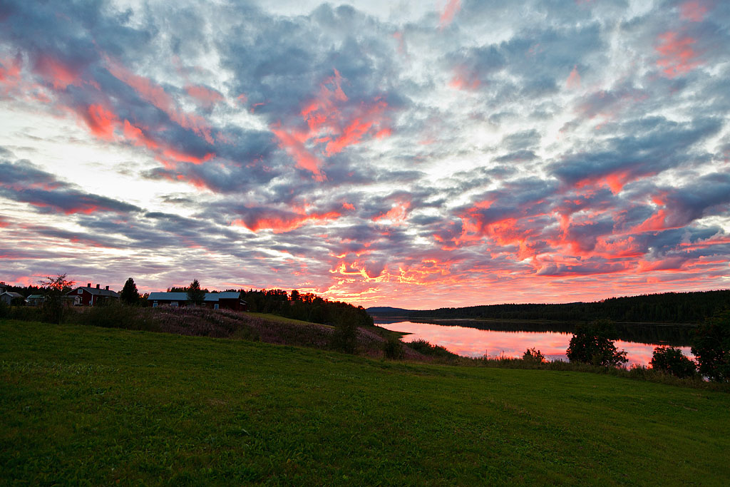Sunset above Arctic Circle - Landscapes and nature