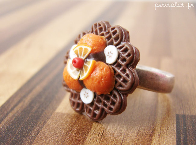 Miniature Food Jewelry - Bijoux Gourmands - Waffle Ring