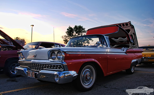 sunset red white ford illinois convertible galaxie twotone downersgrove skyliner 1959fordskyliner cozzicorner