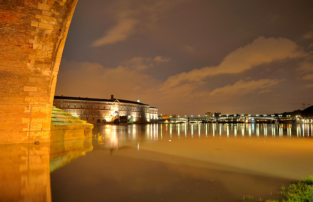 Sous le pont neuf de Toulouse (hdr)
