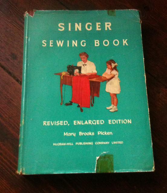 Singer Sewing Book 2nd Edition
