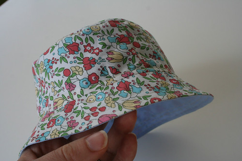 Bucket hat | by claireabel