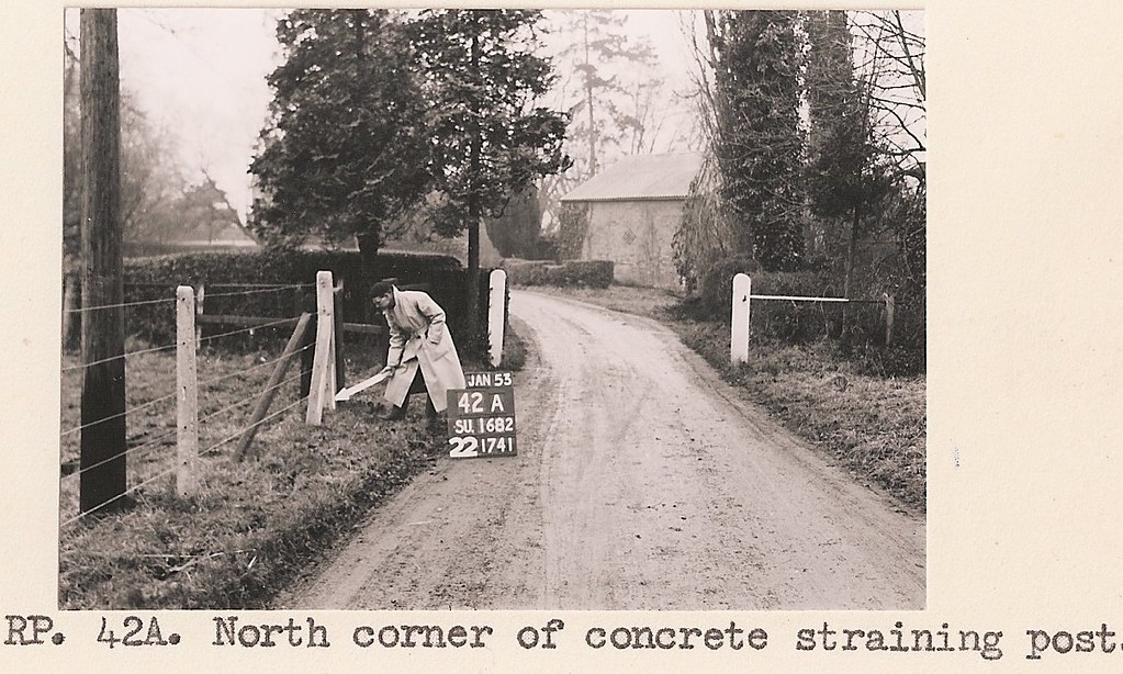 1953 Broome Manor, Swindon (OS "A Man with a Stick" serie… Flickr