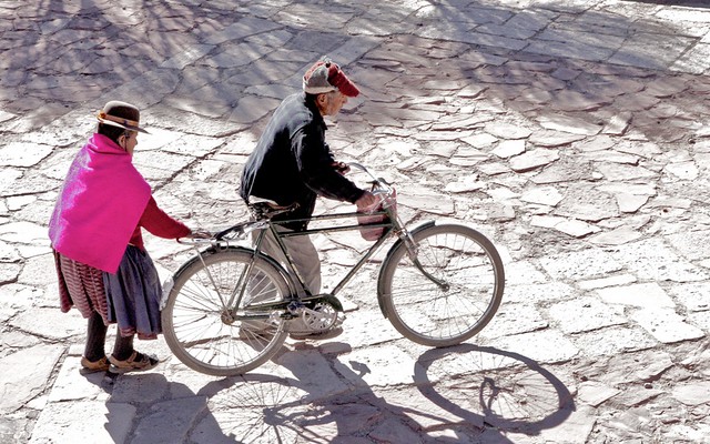 Couple au vélo | Alota (Bolivie) | Jean-François Gornet | Flickr