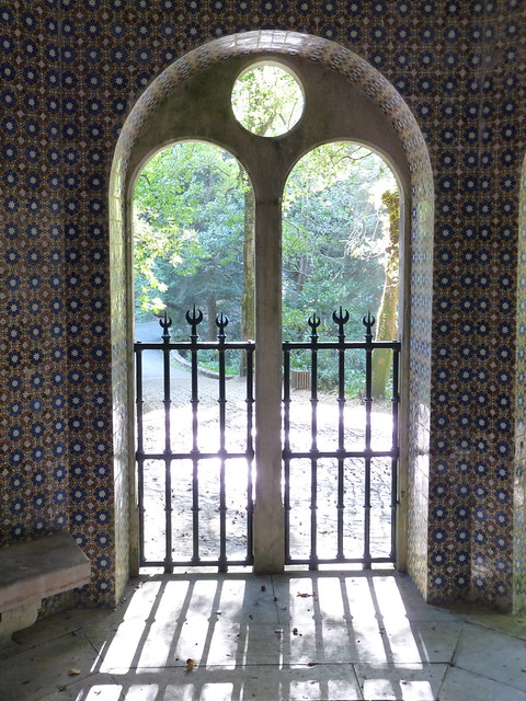 interior of Fountain of the Small Birds, Palacio de Pena