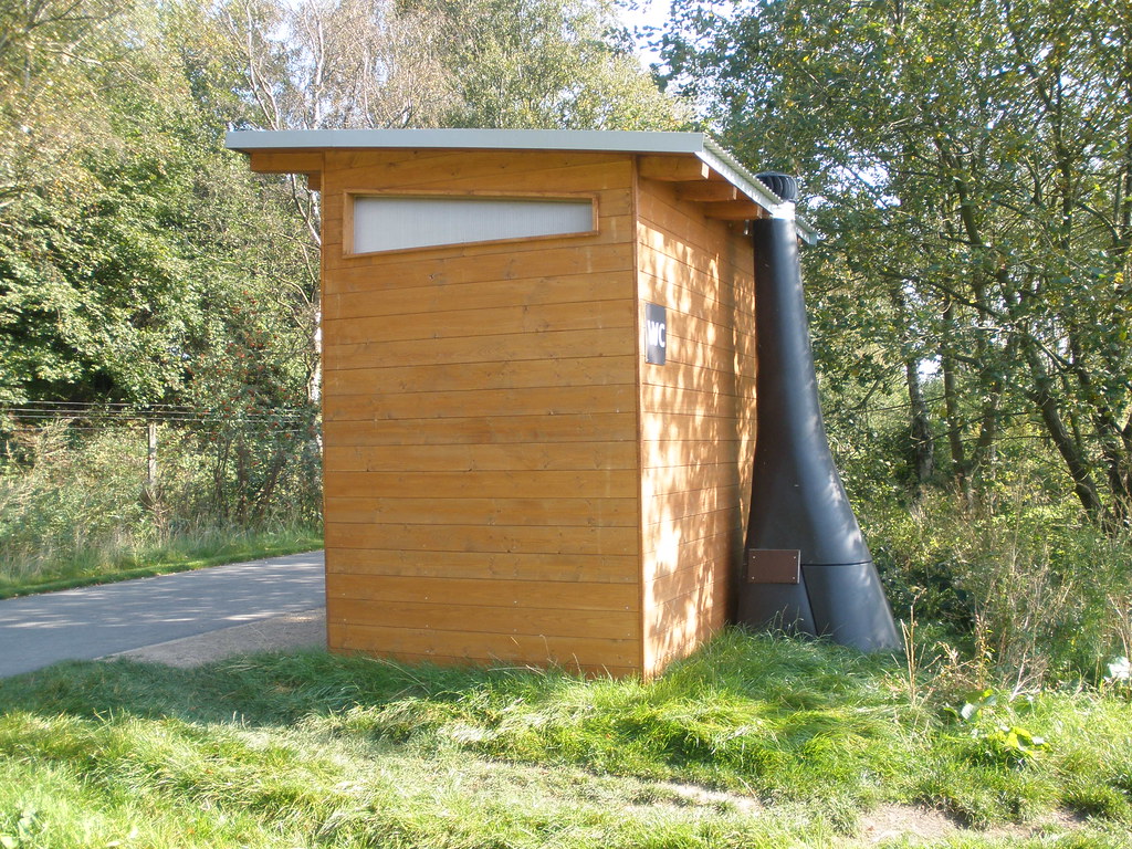 Enviroloo public composting toilet at Norderstedt,Germany | Flickr