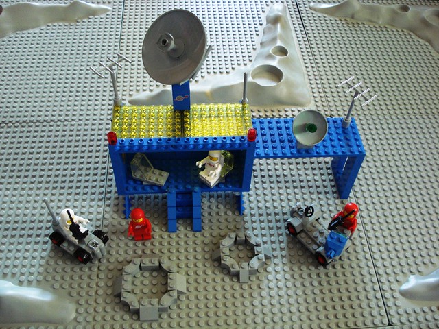 Lego Classic Space Command Center 493