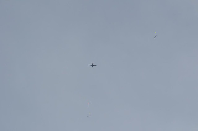 Headcorn Aerodrome parachute jumping