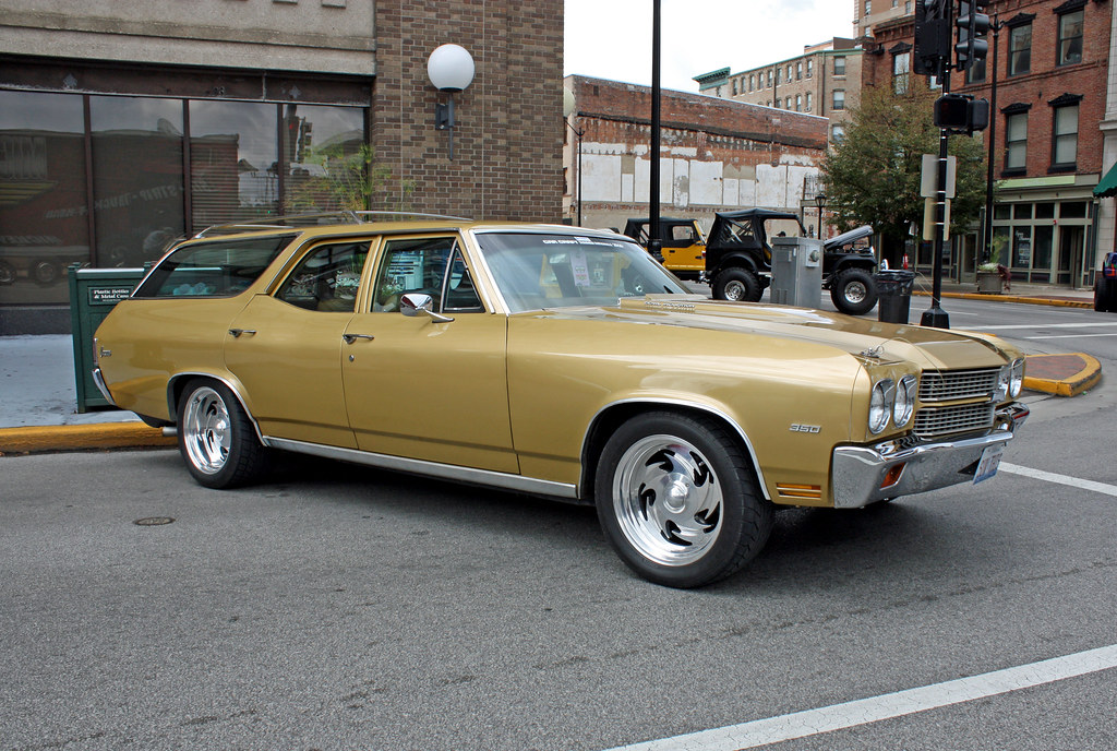 1970 Chevrolet Chevelle Concours Station Wagon (4 of 6) .
