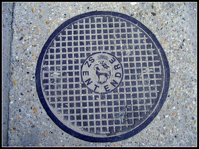 Manhole cover in Szentendre, Hungary