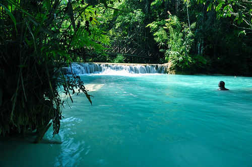 Lower Pool at Tat Kuang Si by colin grubbs