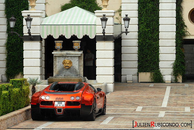Flashy Bugatti Veyron